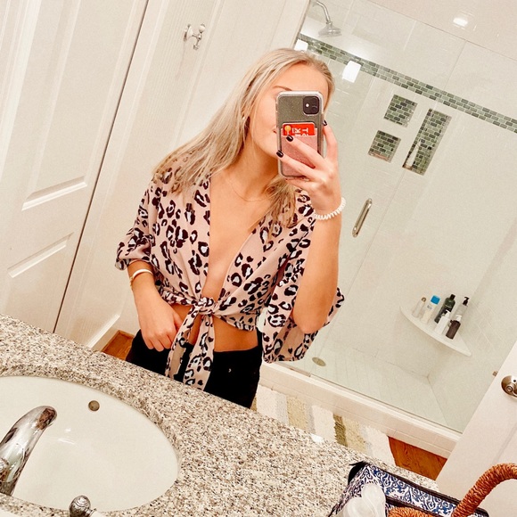 very open cute dressy leopard top - Picture 1 of 2